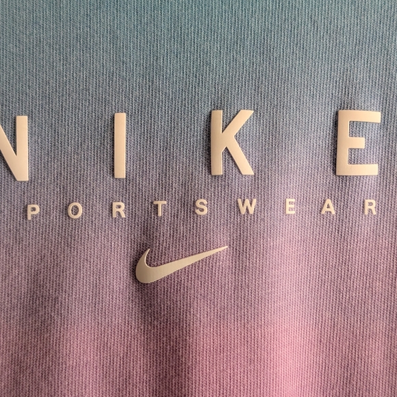 Brand New With Tags Ladies Nike Blue and Purple Oversized Fit T-Shirt Size XL - Picture 2 of 10